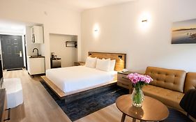 Sunshine Lodge Inn